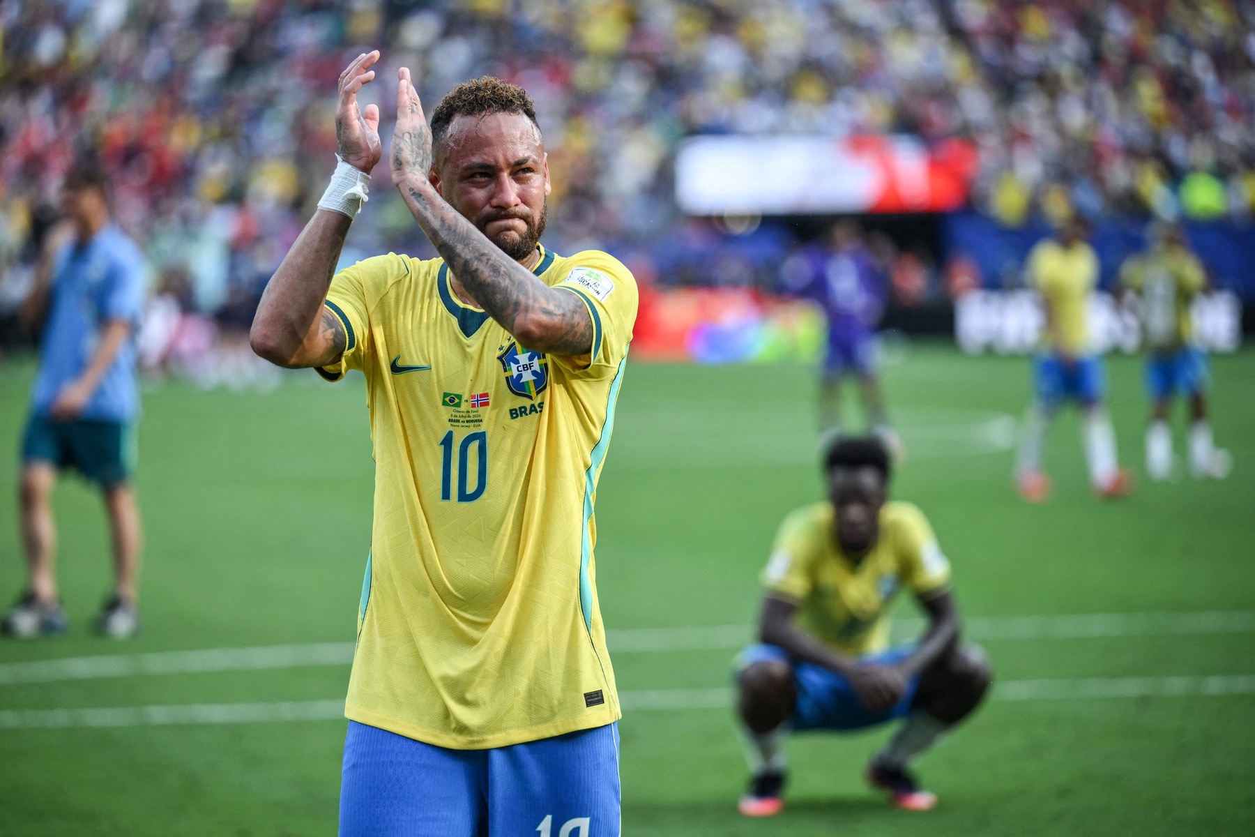 Neymar confirma aposentadoria da seleção brasileira e volta foco ao futuro no Santos