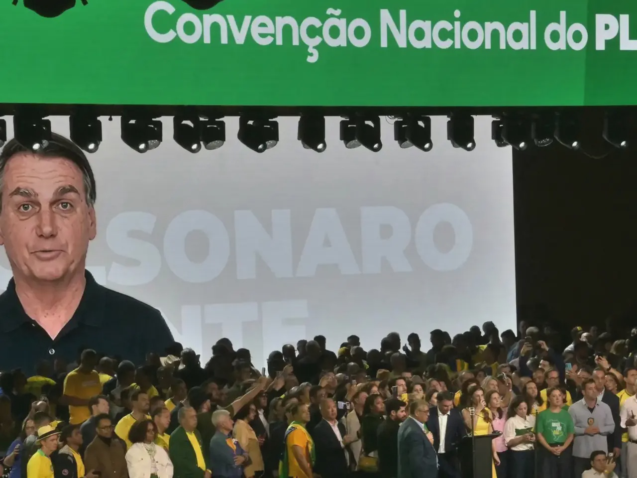 Advogados de Bolsonaro dizem ao STF que ele não autorizou vídeo com IA exibido em convenção do PL