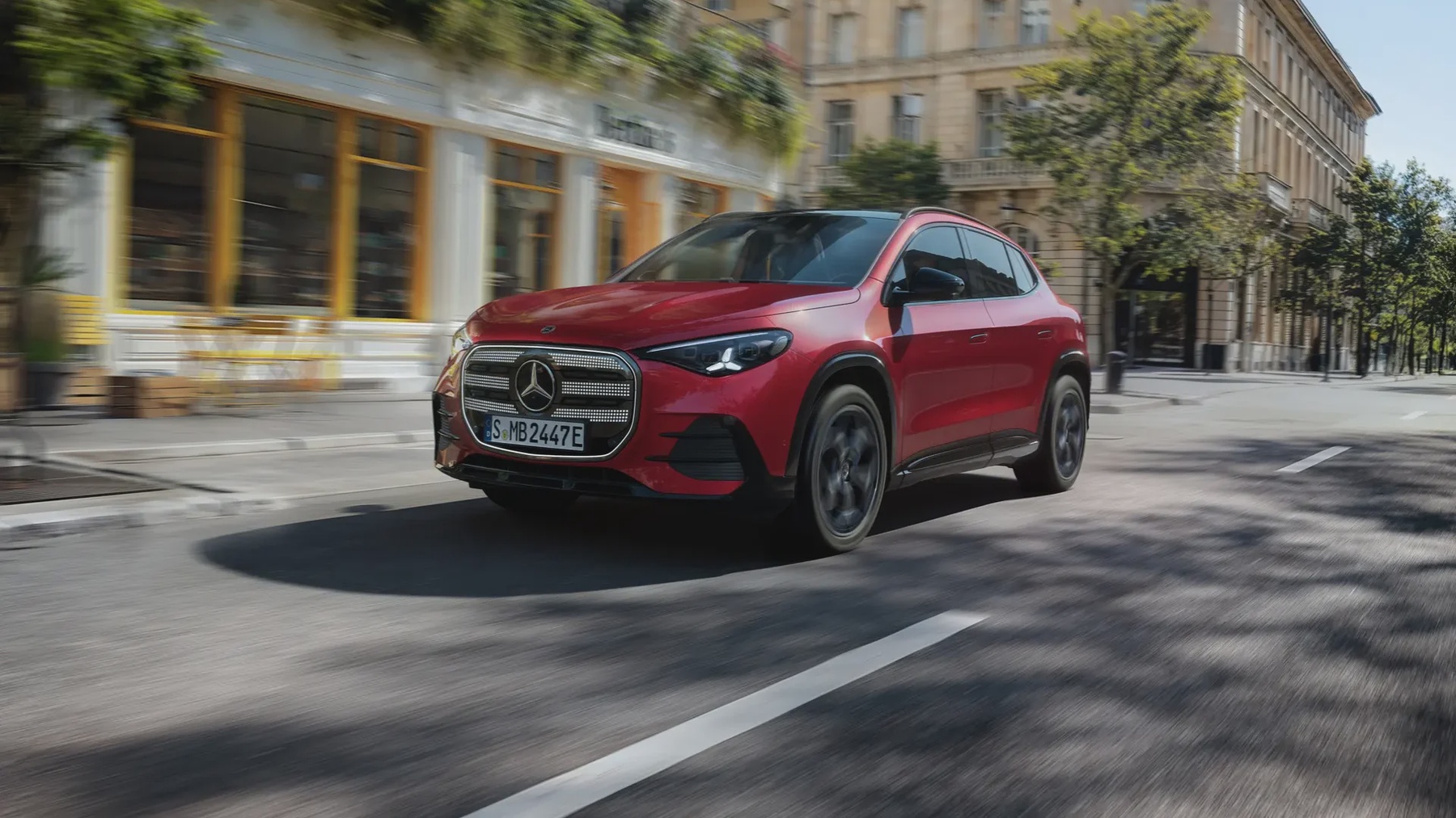 Mercedes revela terceira geração do GLA com foco elétrico