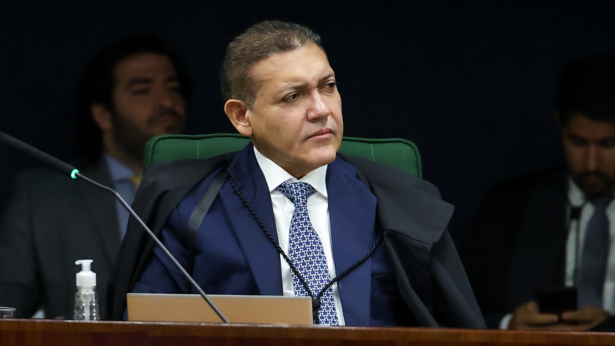 Moraes ordena que Bolsonaro diga se autorizou vídeo de IA em apoio ao filho