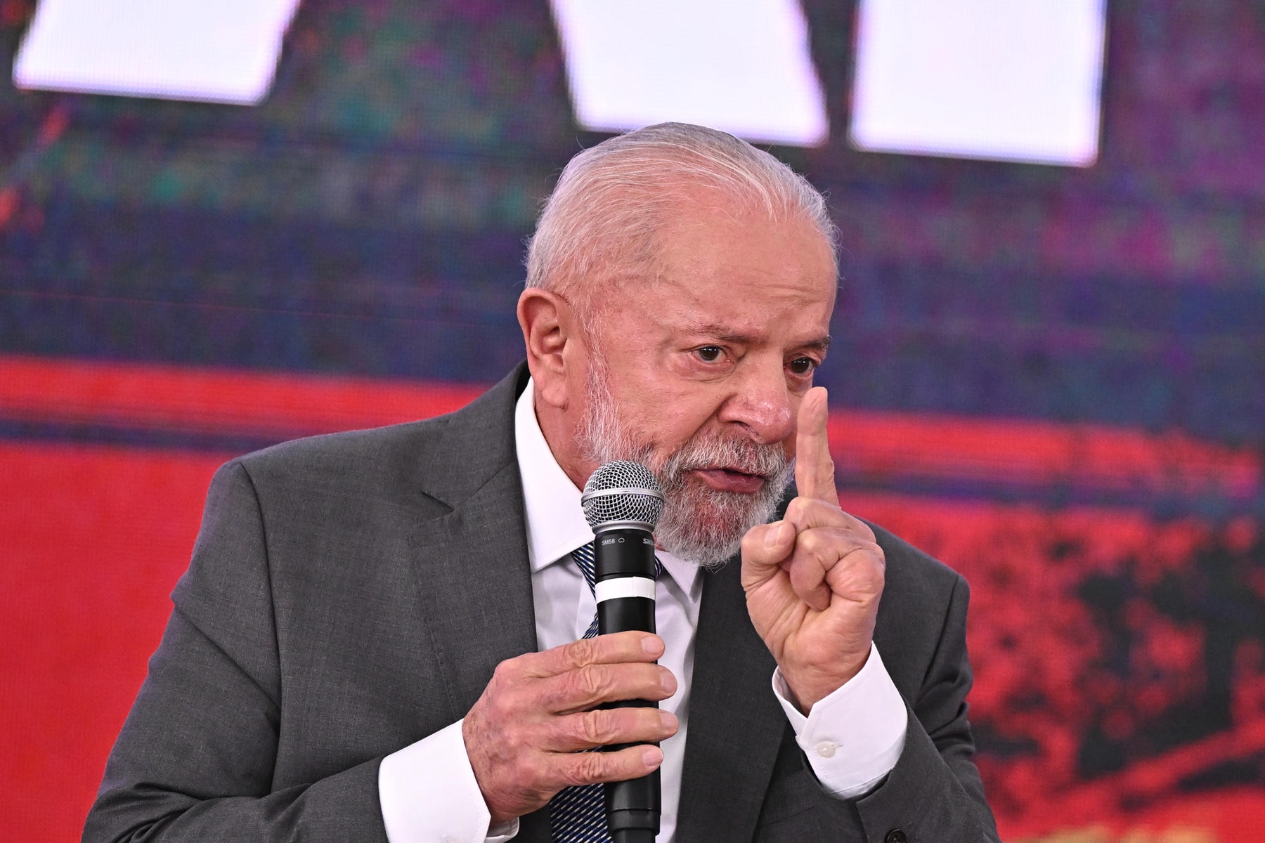STF autoriza investigação contra filho de Lula por suposto tráfico de influência