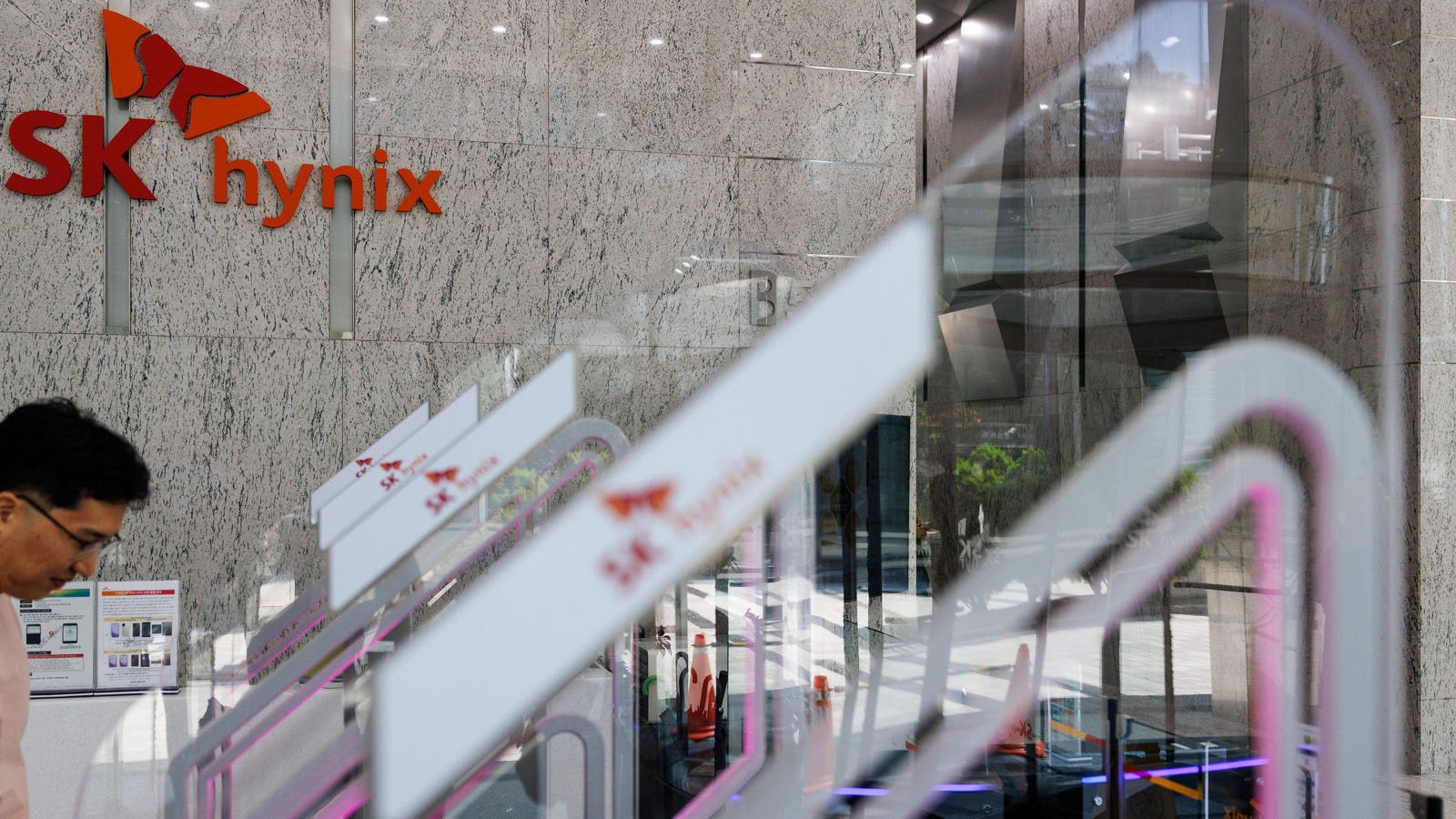 SK Hynix registra lucro recorde no 2º trimestre com aumento no envio de HBM4