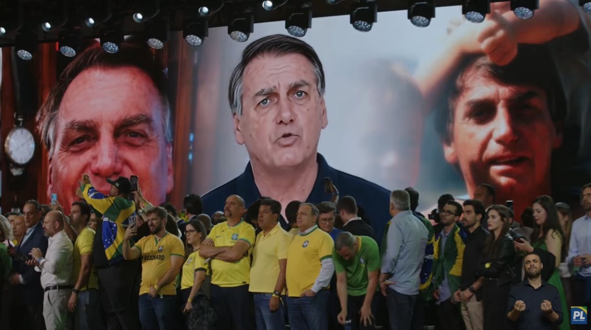 Vídeo com IA de Bolsonaro põe à prova regras eleitorais do Brasil